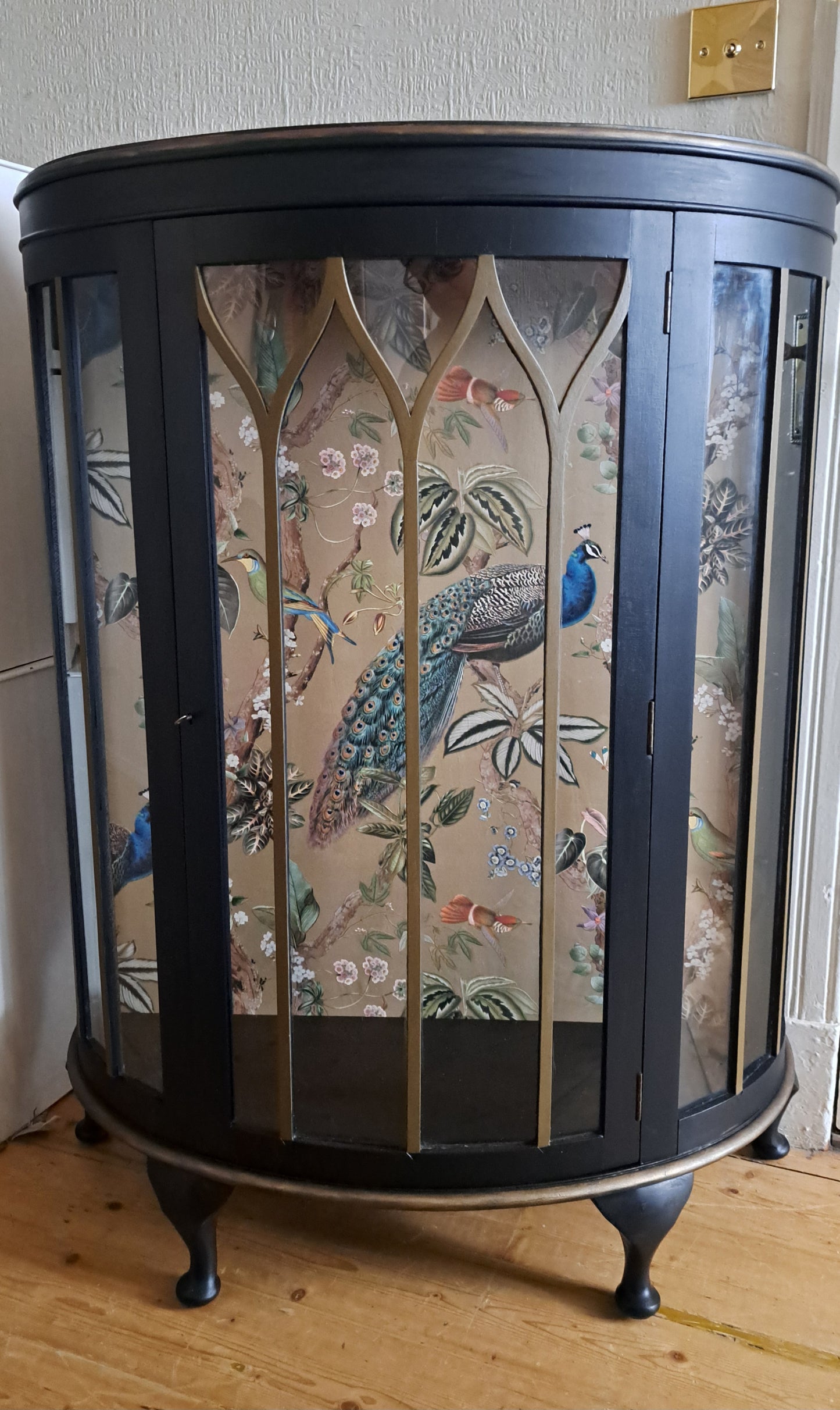 Black Vintage China Cabinet