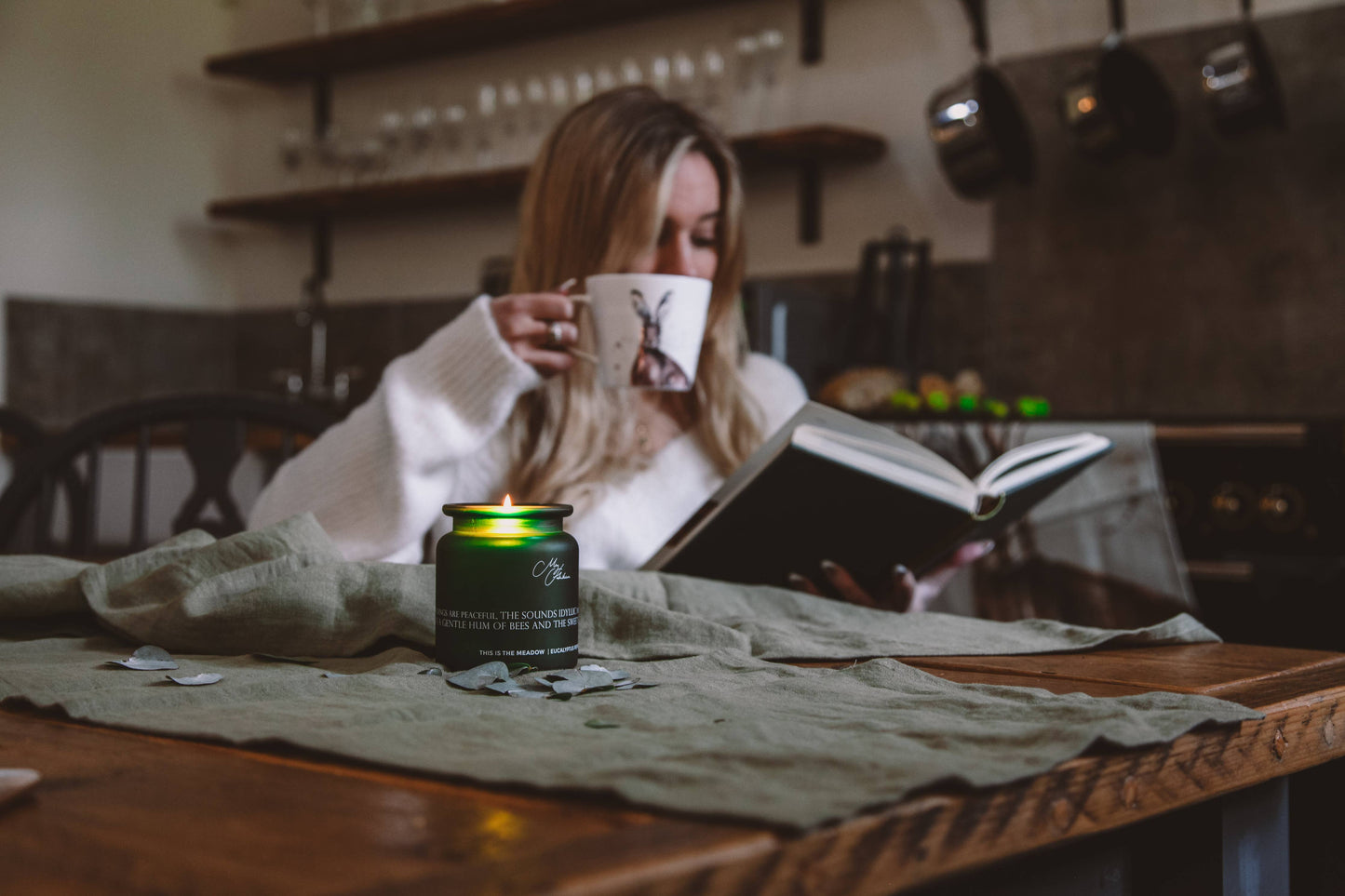 'The Meadow' Hare Design Candle