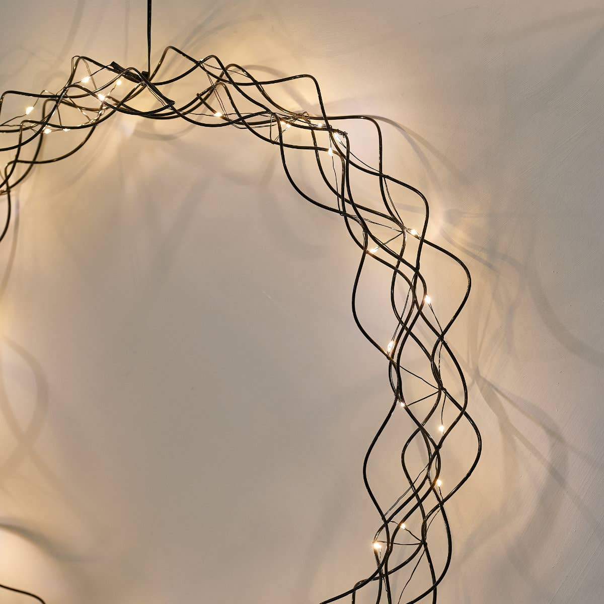 Solis: Gold Hanging Wreath Style Christmas Ornament