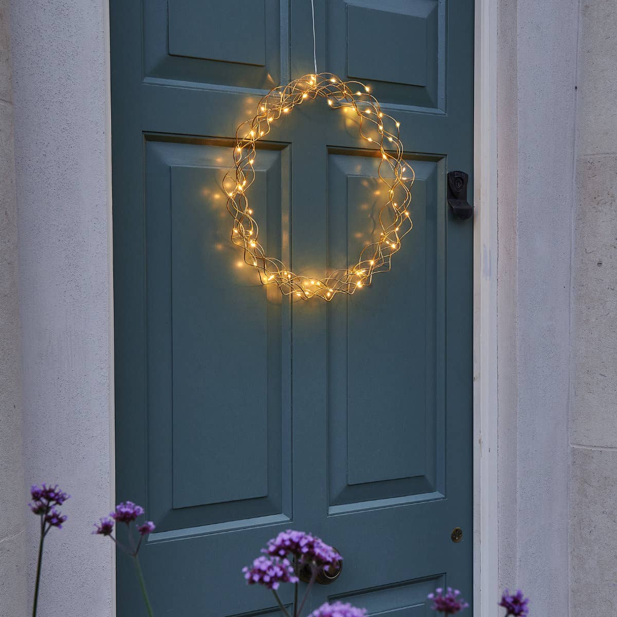 Solis: Gold Hanging Wreath Style Christmas Ornament