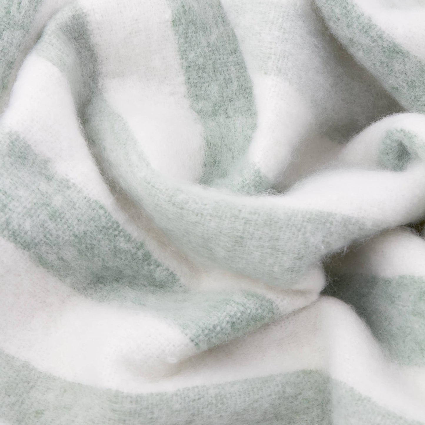 Beechwood Woven Stripe Throw Green 140x180