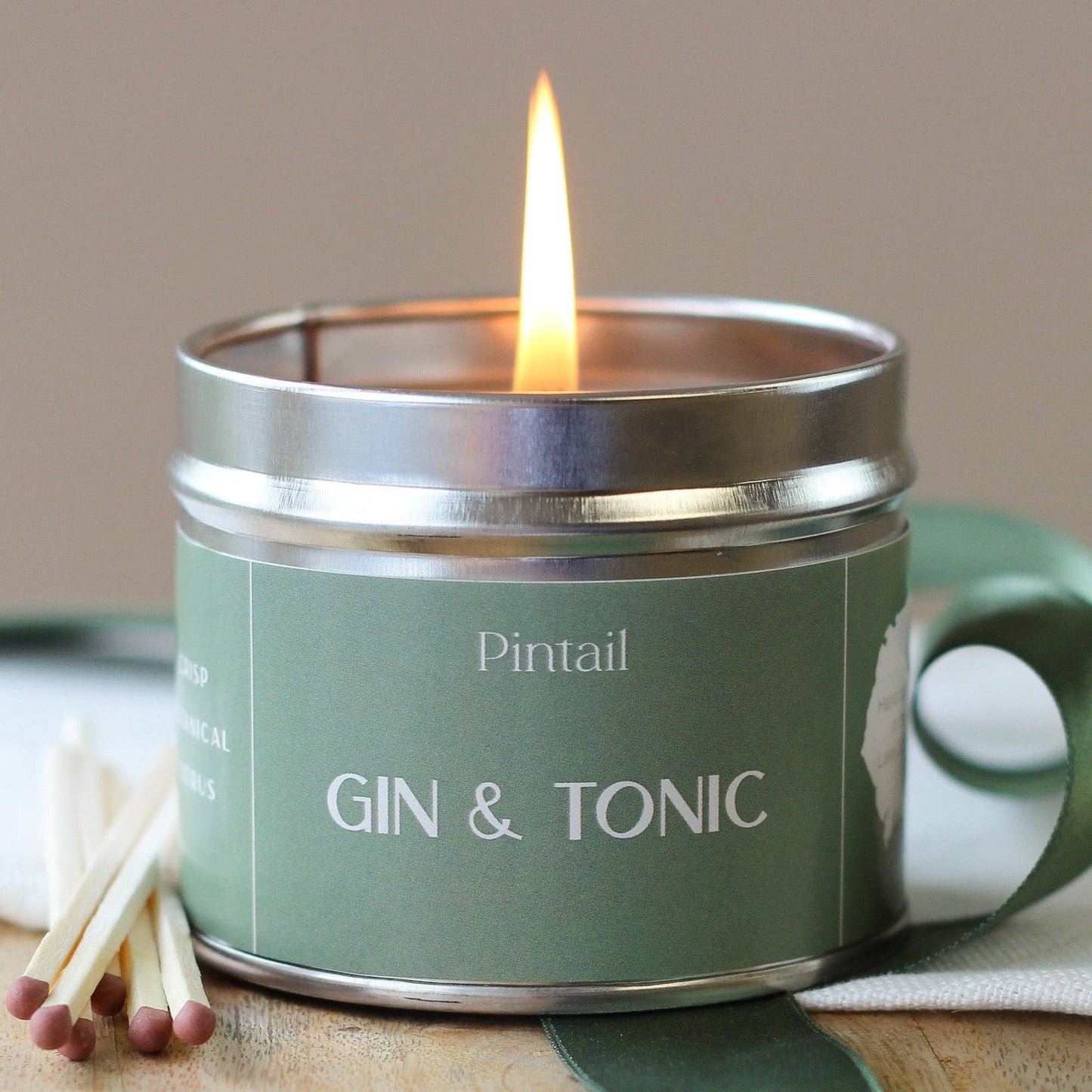 Gin & Tonic Classic Tin Candle